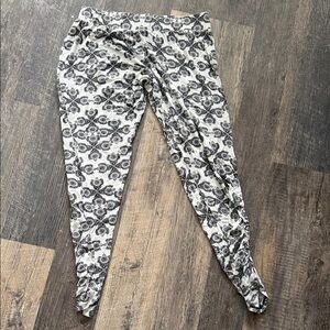 Michael Lauren Black and White Patterned Leggings